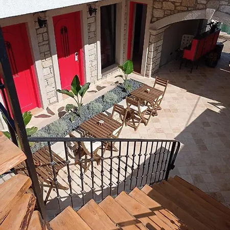 Lalasa Alacati فندق *
